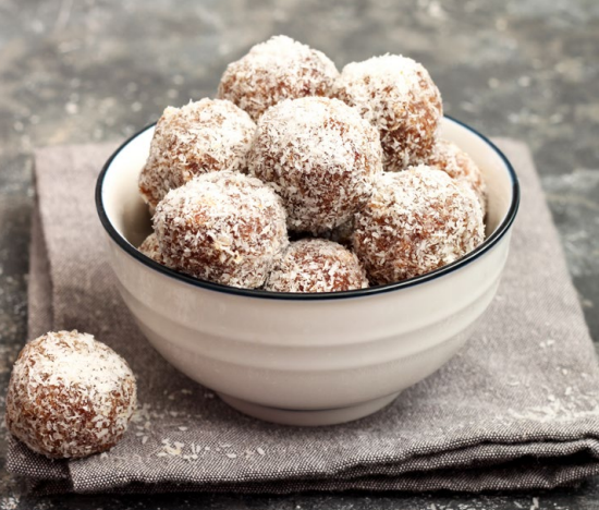 Date and oat bliss balls